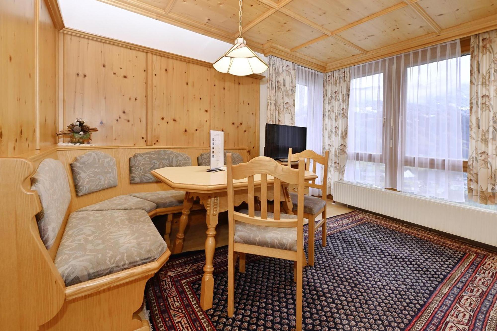 Gaestehaus Rundblick Шрунс Екстер'єр фото